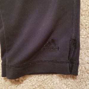 4/$25🌻 Adidas eyelet  black legging